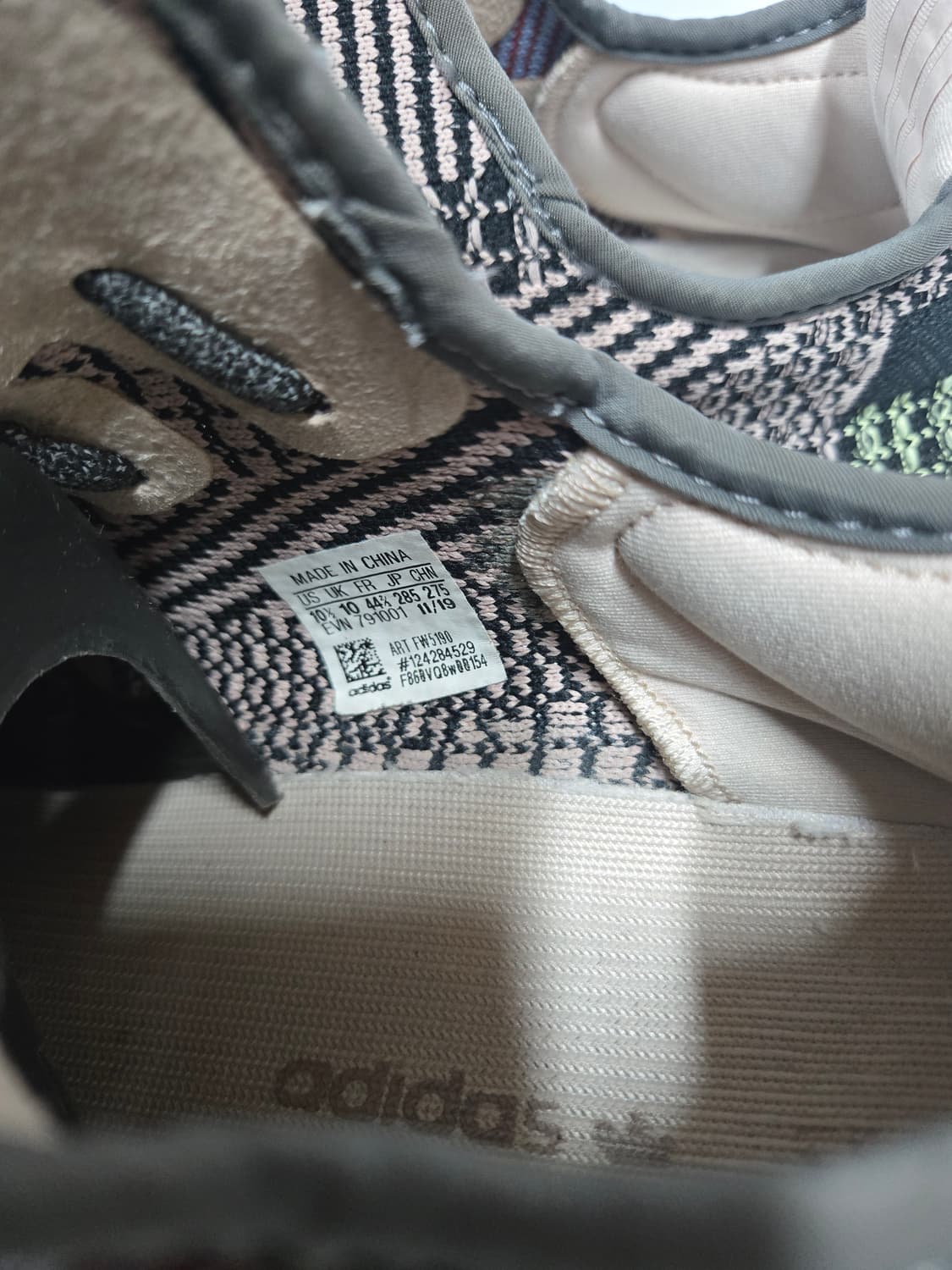 아디다스 이지부스트 350 V2 멀티컬러 예힐 285mm 상품이미지6