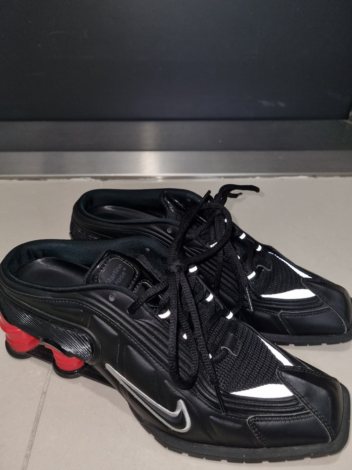 나이키 마틴로즈 샥스 MR4 블랙 250 판매합니다 상품이미지2