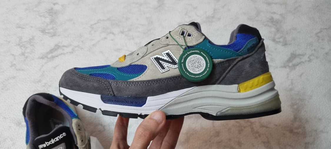 뉴발란스 992 빌리스 블루 틸 250 상품이미지3