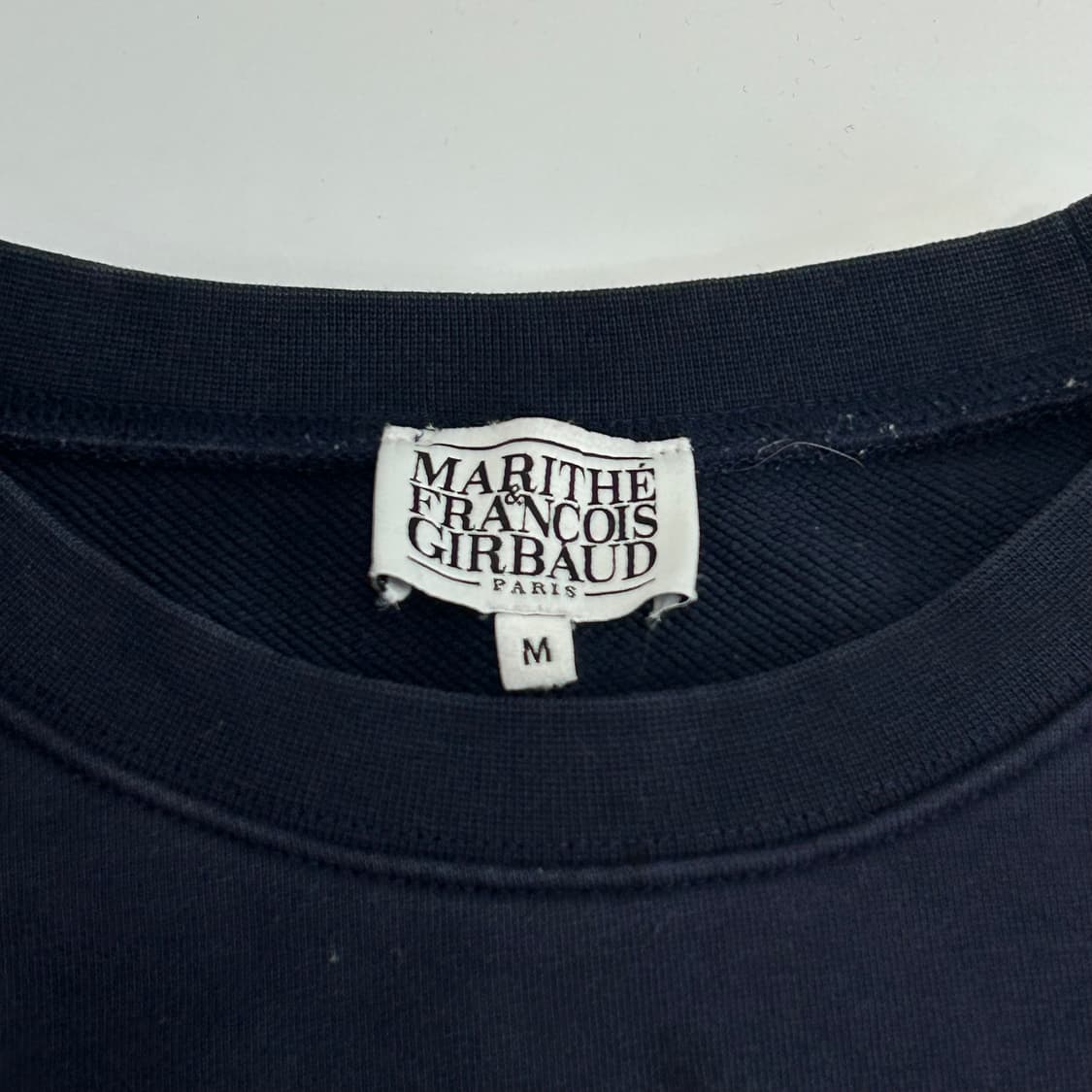 마리떼 프랑소와 저버 레터링 네이비 맨투맨 상품이미지5