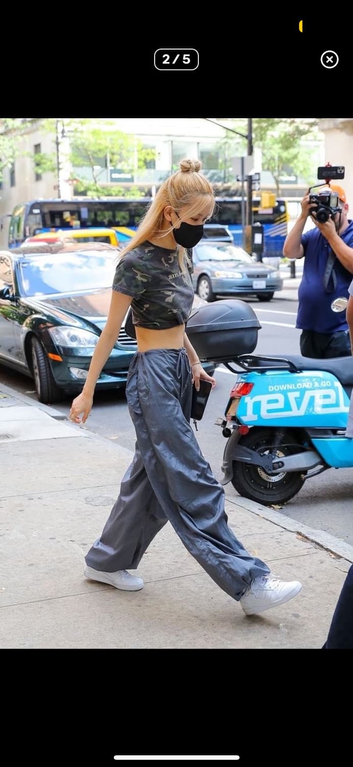 로제 착용) 모텔 락스 파라슈트 팬츠 xs 상품이미지1