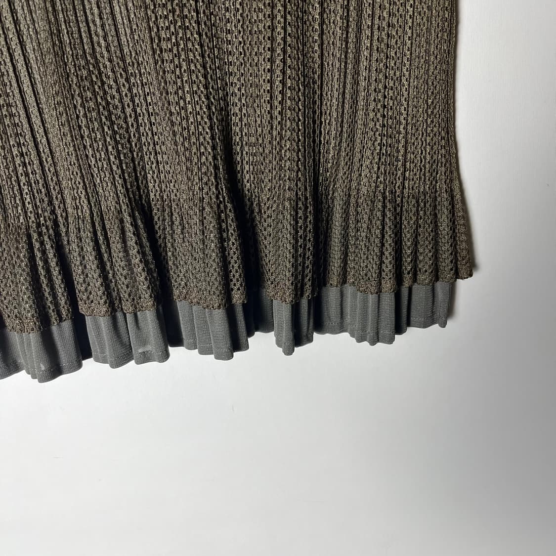 [Pleats Please] 플리츠플리즈 프릴레이어드 슬리브리스 상품이미지3