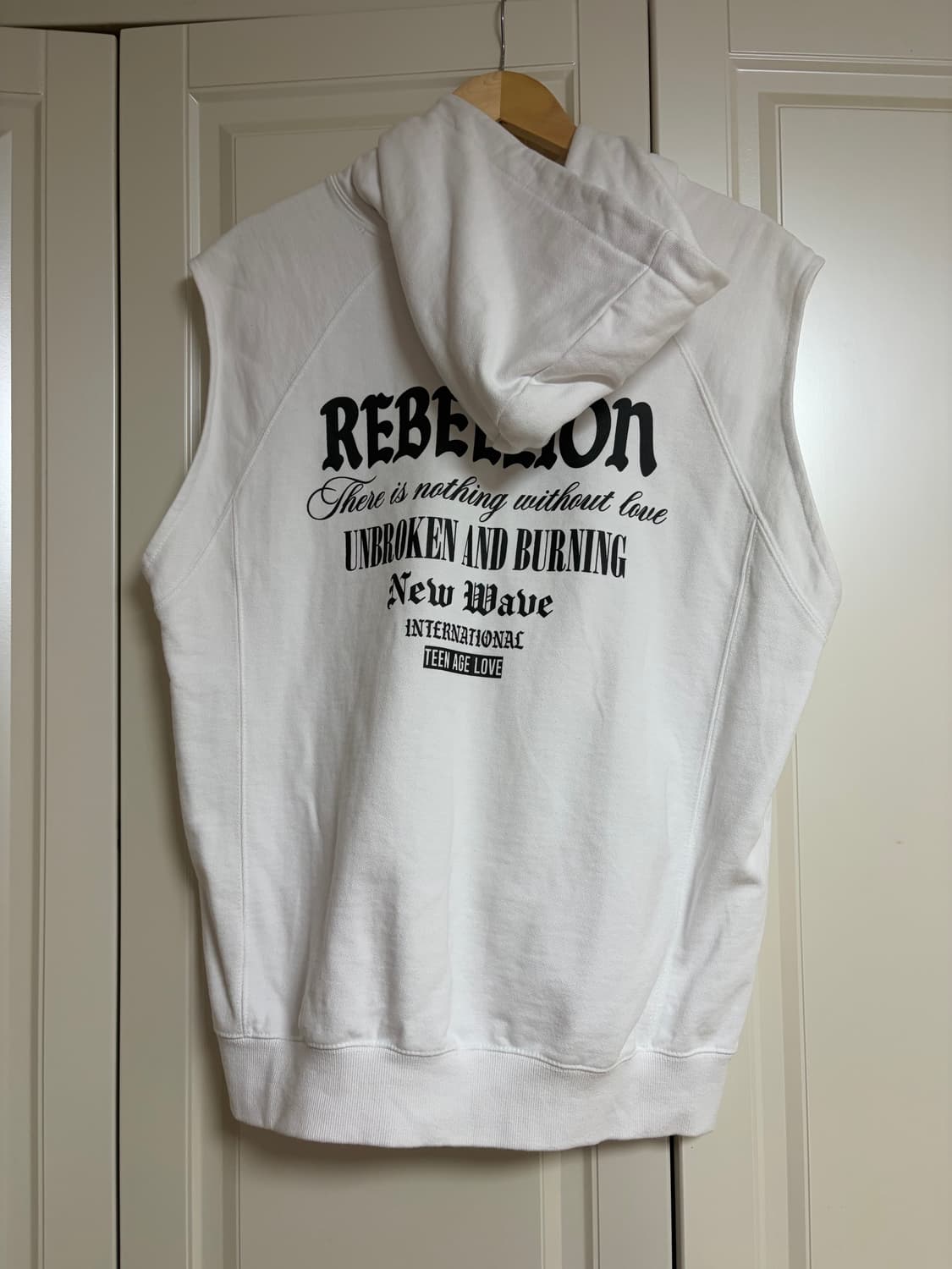 마하그리드 민소매 후드 상품이미지2