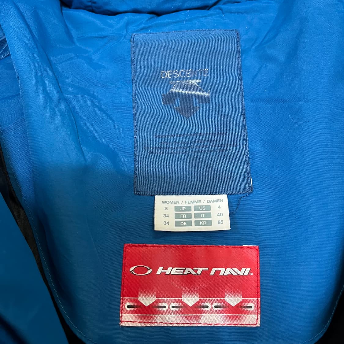 데상트 여성 스피릿마크 로고 후드 패딩 점퍼 S/85 상품이미지6