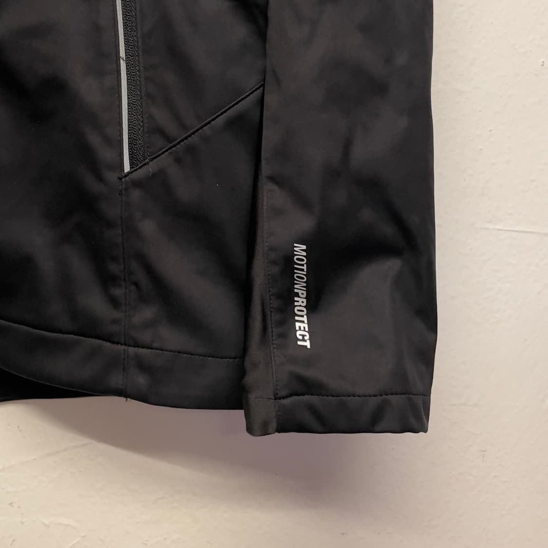 아식스 (우먼) 러닝 모션 프로텍트 바람막이 자켓   상품이미지4