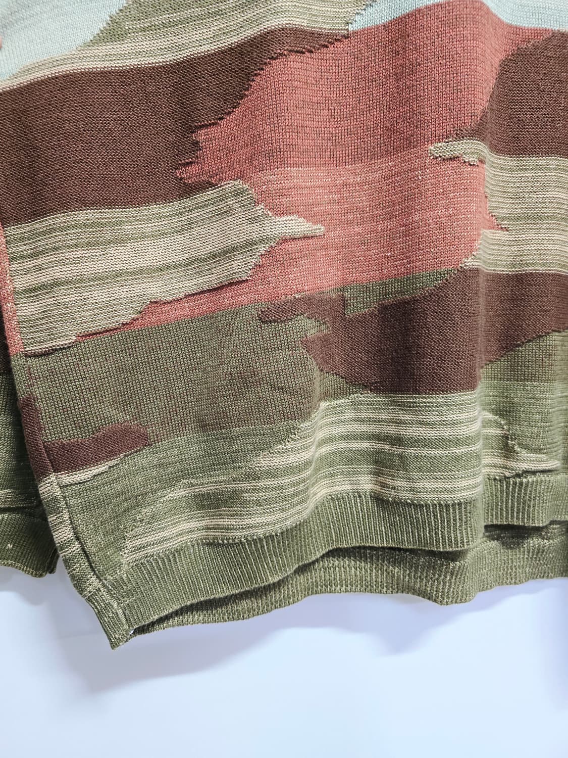 자라 패턴 니트 스웨터 브라운/카키 상품이미지3