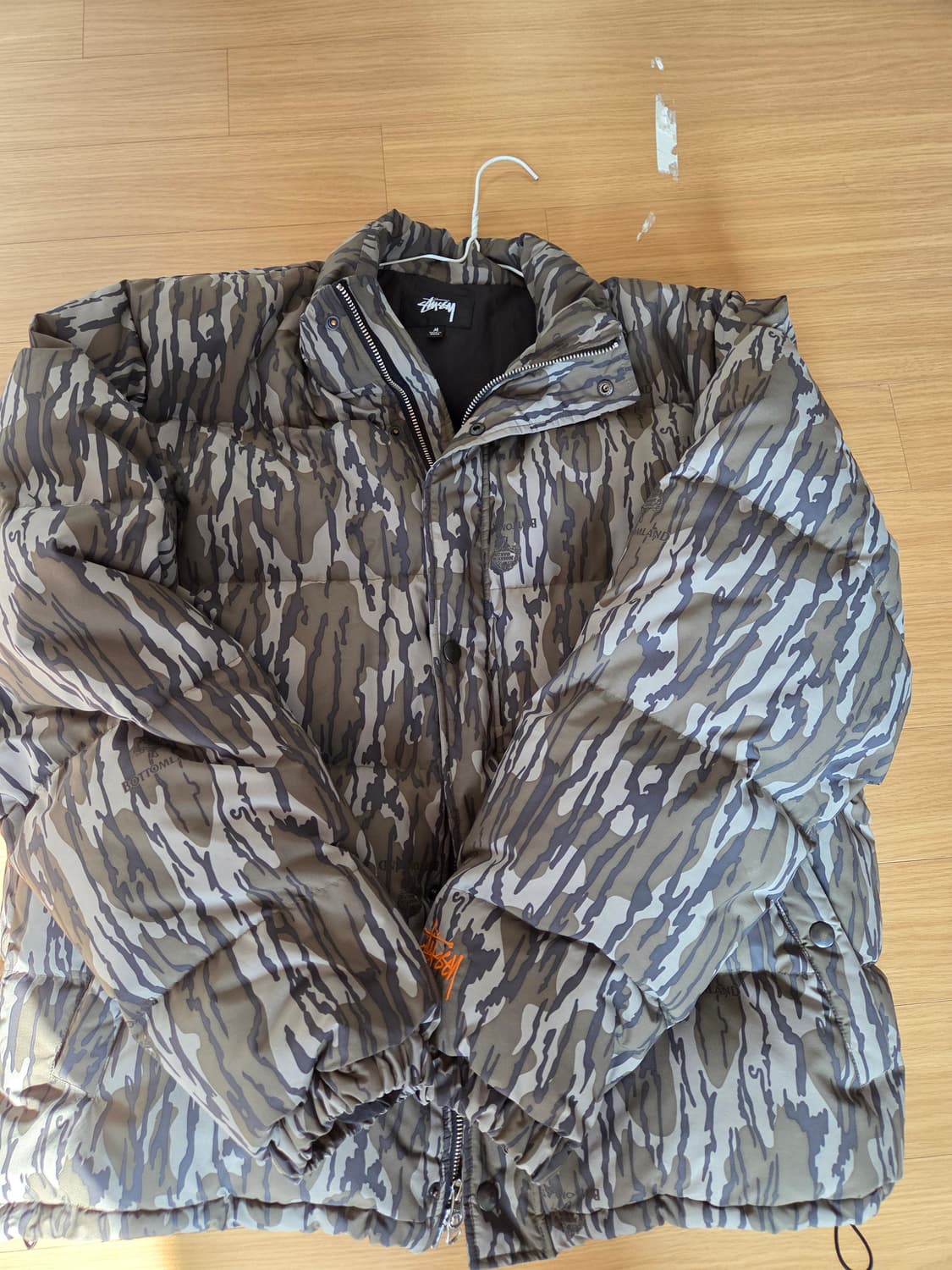 스투시 모시 오크 다운 패딩 M 상품이미지1