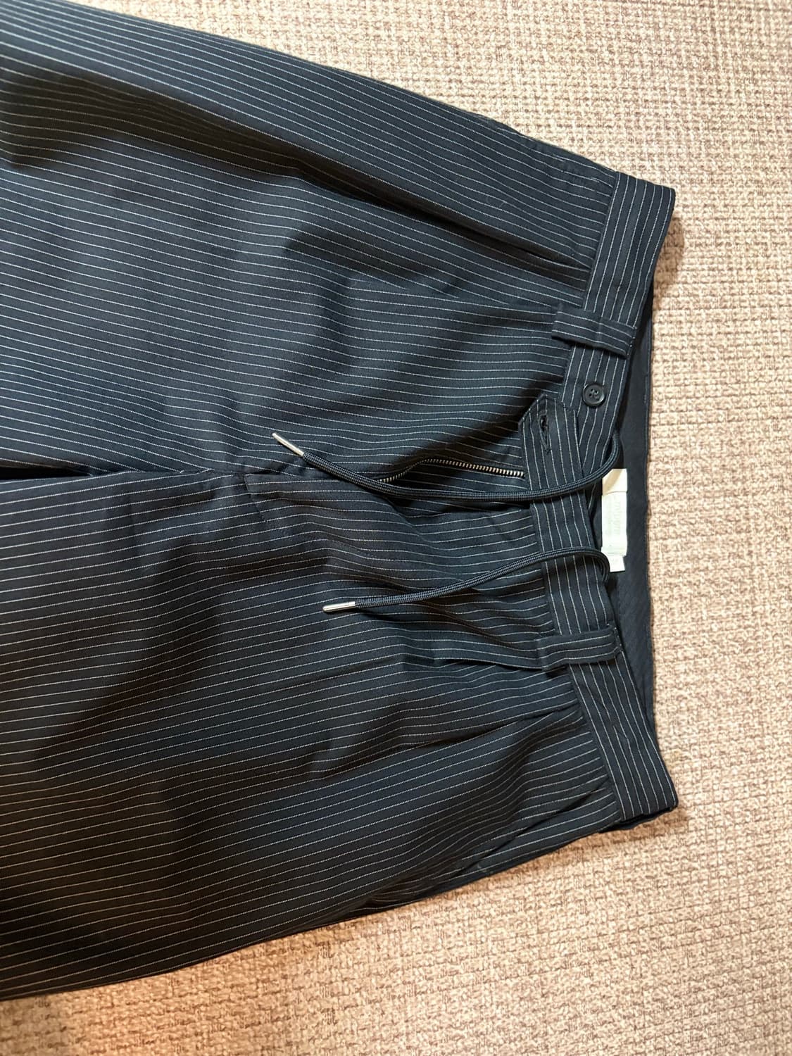 mfpen 엠에프펜 Classic Trouser 블랙 핀스트라이프 슬랙스 상품이미지3