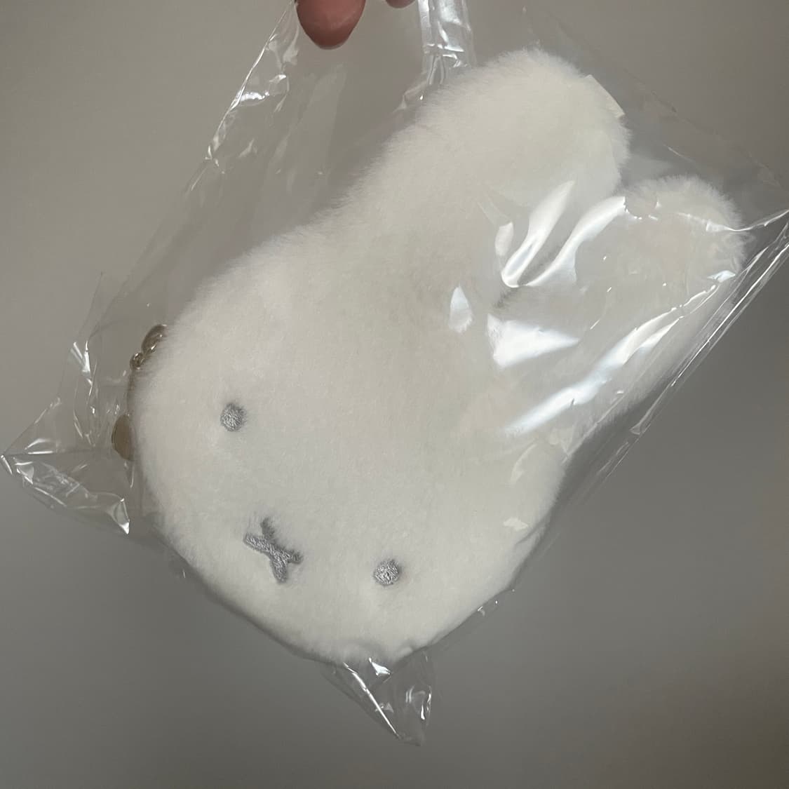 미피 아이보리 카라비너 미니 파우치 상품이미지3