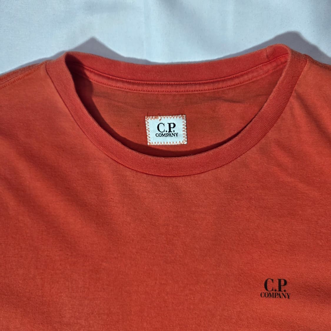 [95]CP 컴퍼니 고글 로고 오렌지 반팔 상품이미지3