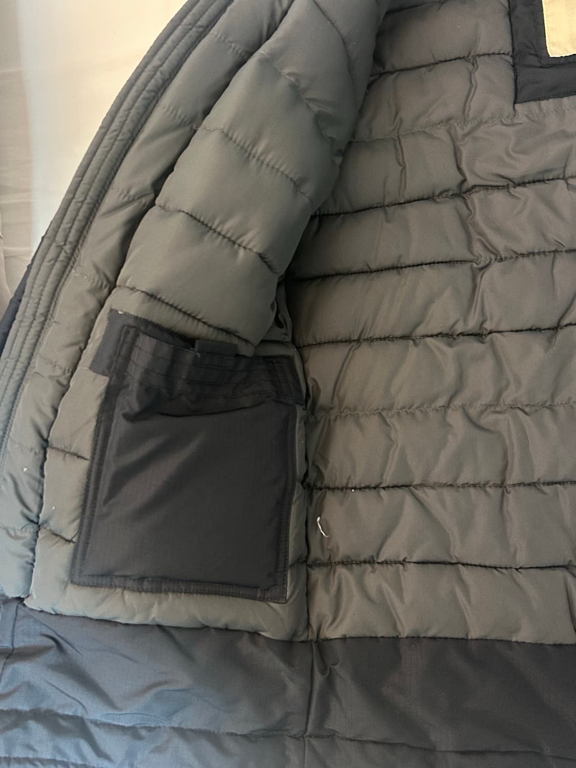 아베크롬비 네이비 패딩 남자S / 여자L 상품이미지4