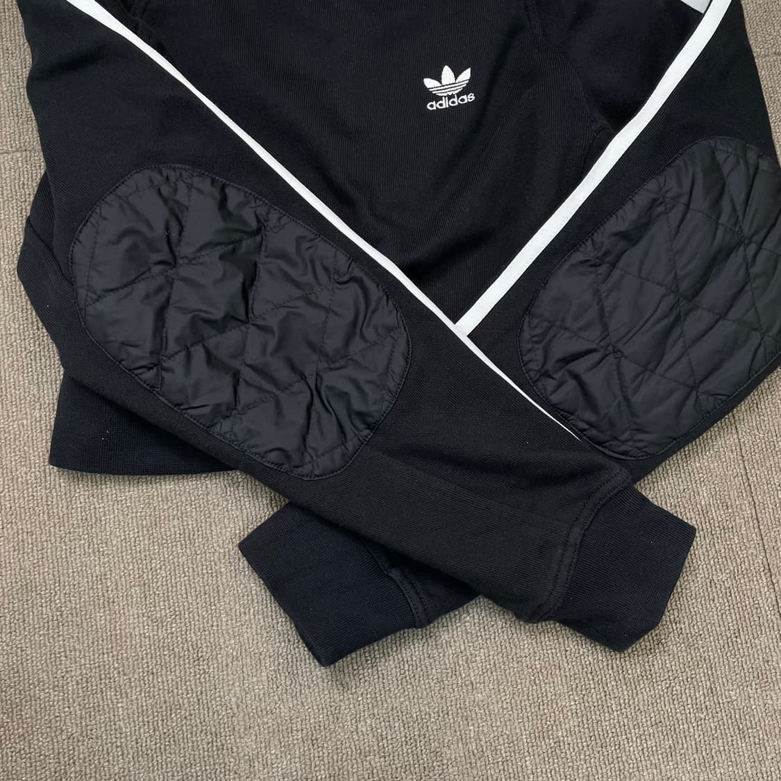 adidas 아디다스 오리지널 엘보우패치 크롭 맨투맨 상품이미지3