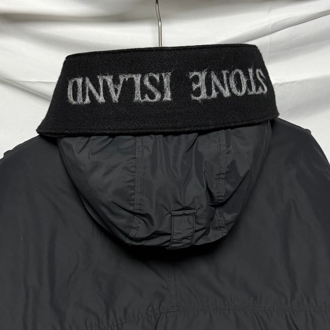 [S+급/XL] 20FW 스톤아일랜드 마이크로랩스 다운 패딩 블랙 상품이미지6