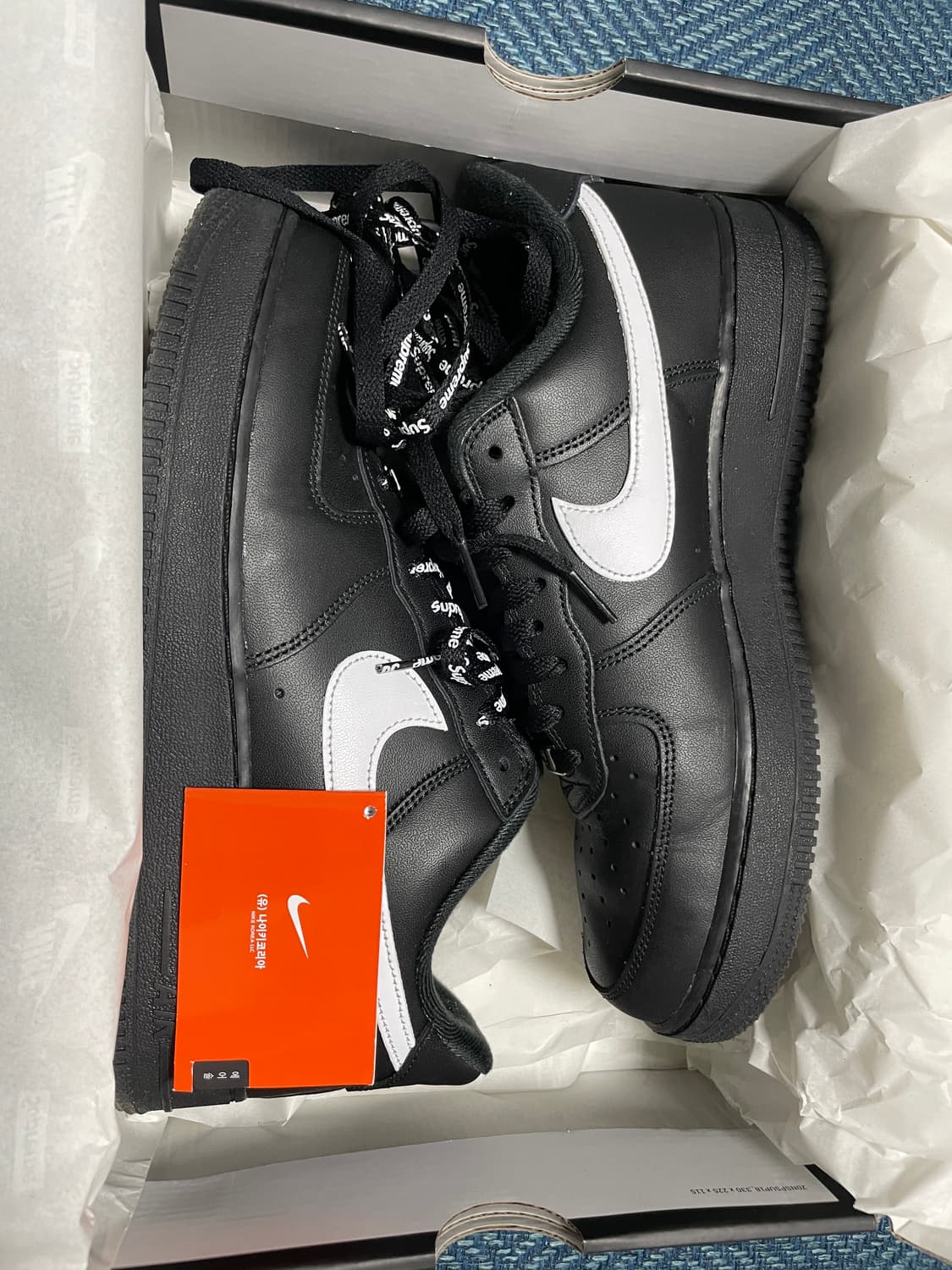 [270] 슈프림 에어포스1 검흰 상품이미지1