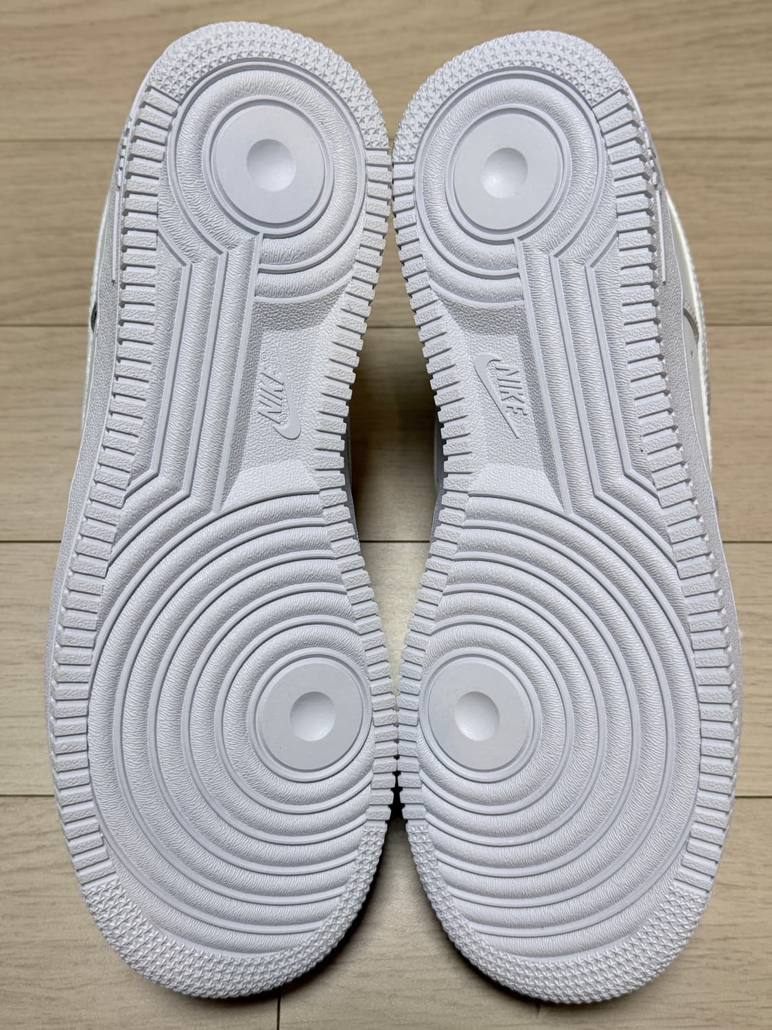 나이키 에어포스 상품이미지4