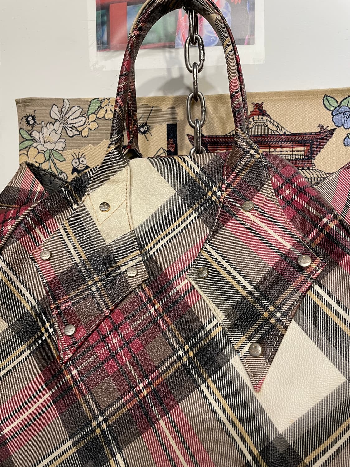 vivienne westwood 비비안웨스트우드 체크 토트백 상품이미지2