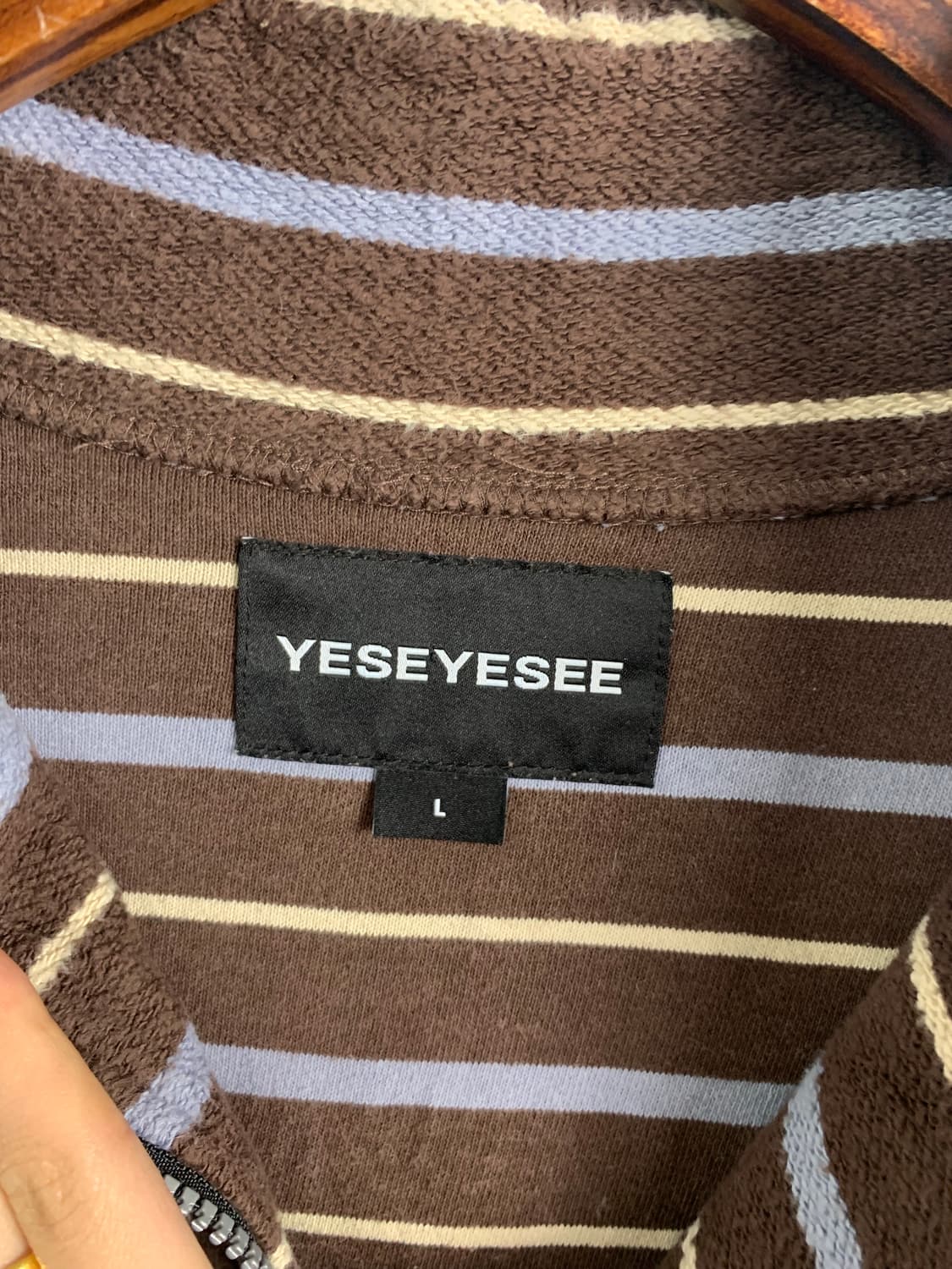 예스아이씨 스트라이프 하프 집업 상품이미지8