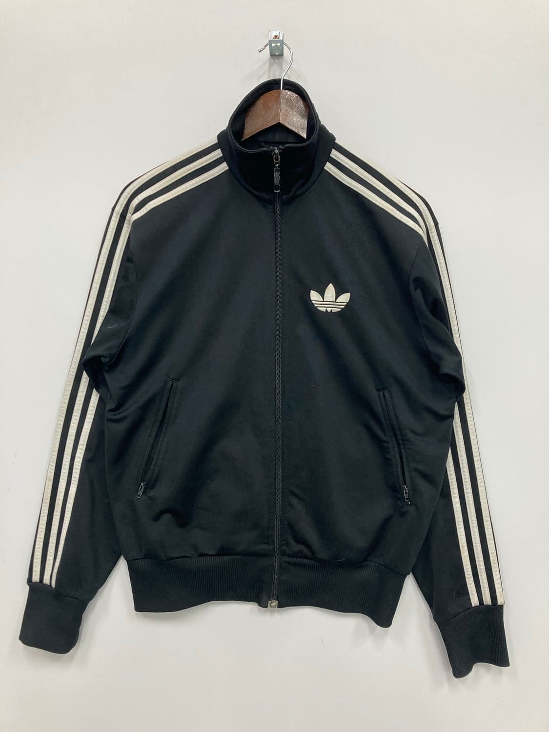 아디다스 블랙 트랙탑 져지 상품이미지1