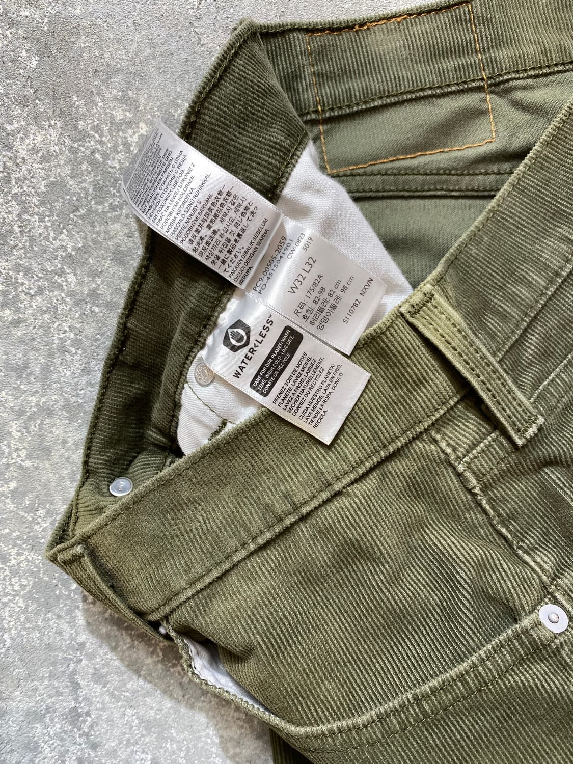 [32] Levi's 505 리바이스 페이디드 그린 코듀로이 팬츠 상품이미지9