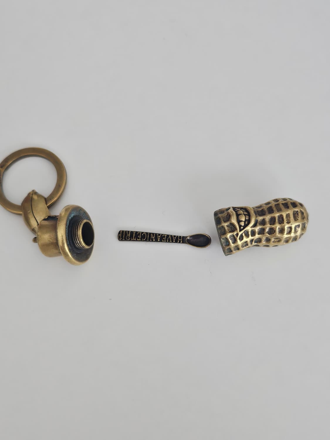 피넛츠앤코(PEANUTS & CO)의 야치마타 베로 피넛 펜던트XL 상품이미지2