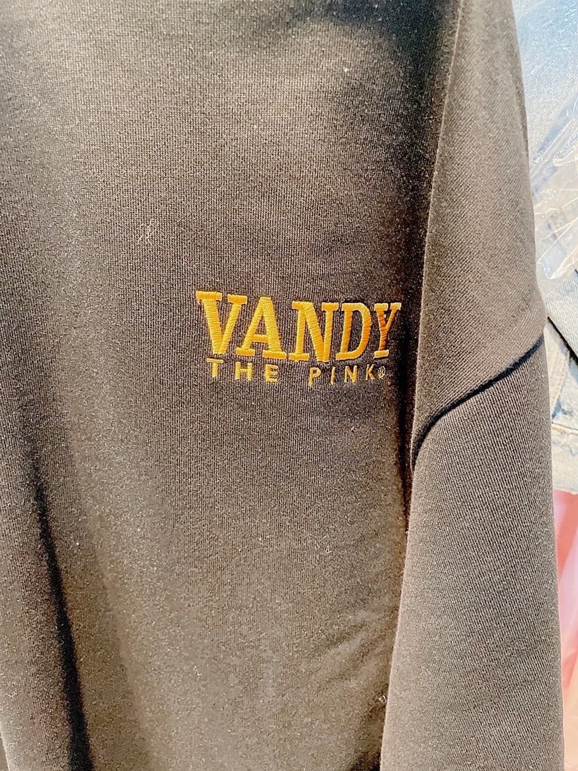 (정품/새상품) 반디 더 핑크 블랙 프린팅 크루넥 상품이미지2