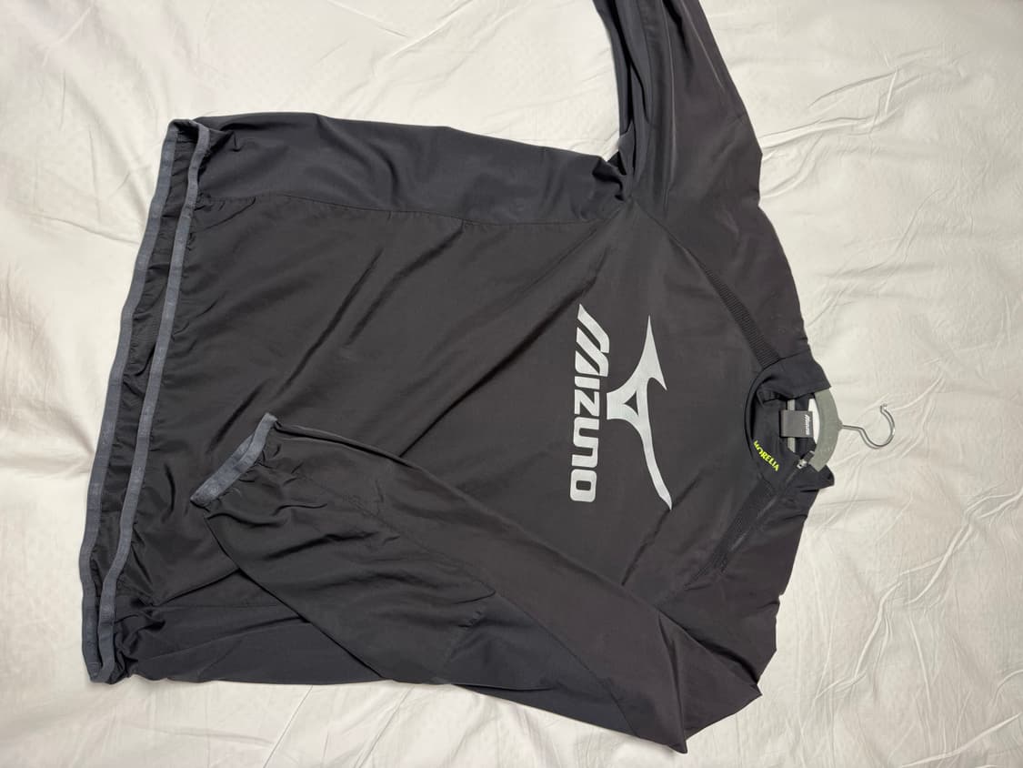 미즈노 바람막이 상품이미지1