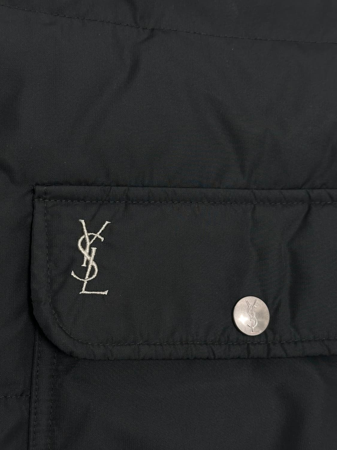 입생로랑 리버서블 구스다운 패딩 조끼 상품이미지9