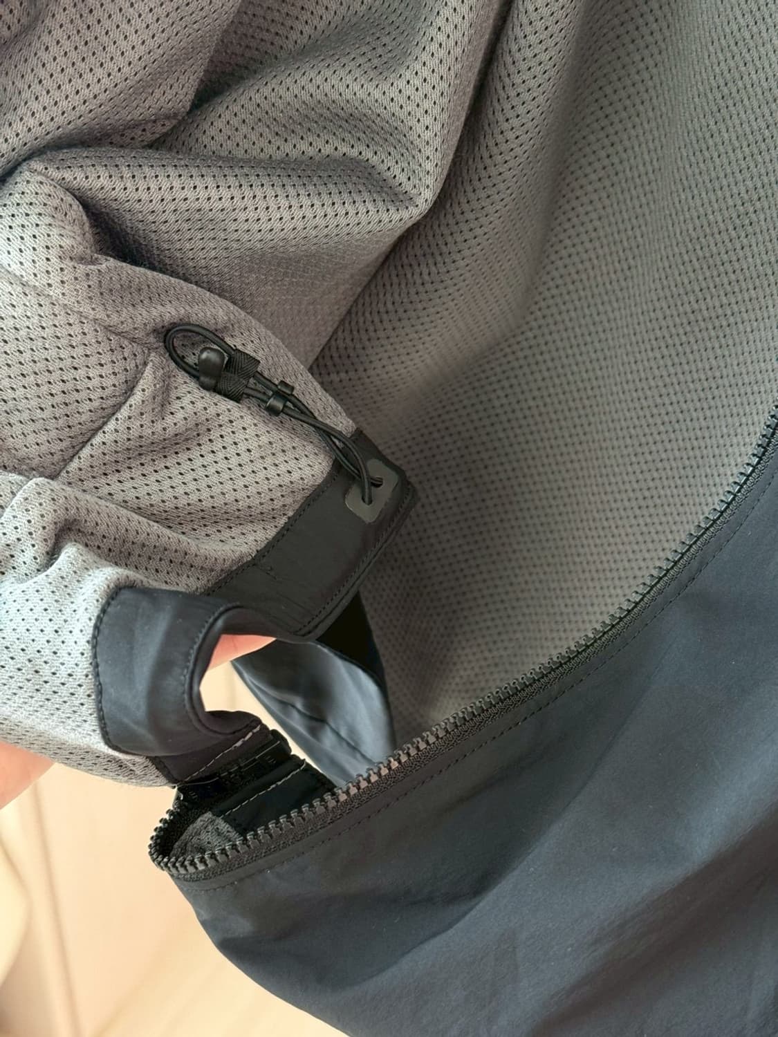 아크테릭스 프로톤 FL 블랙 M 상품이미지8