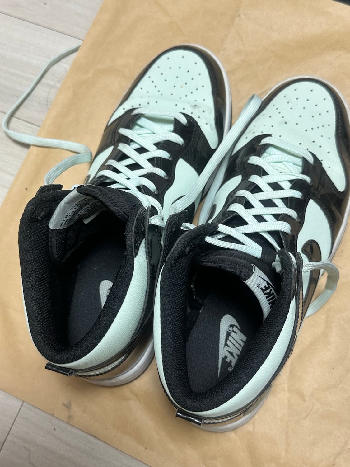 나이키 덩크 하이 베얼리 그린 270 상품이미지2