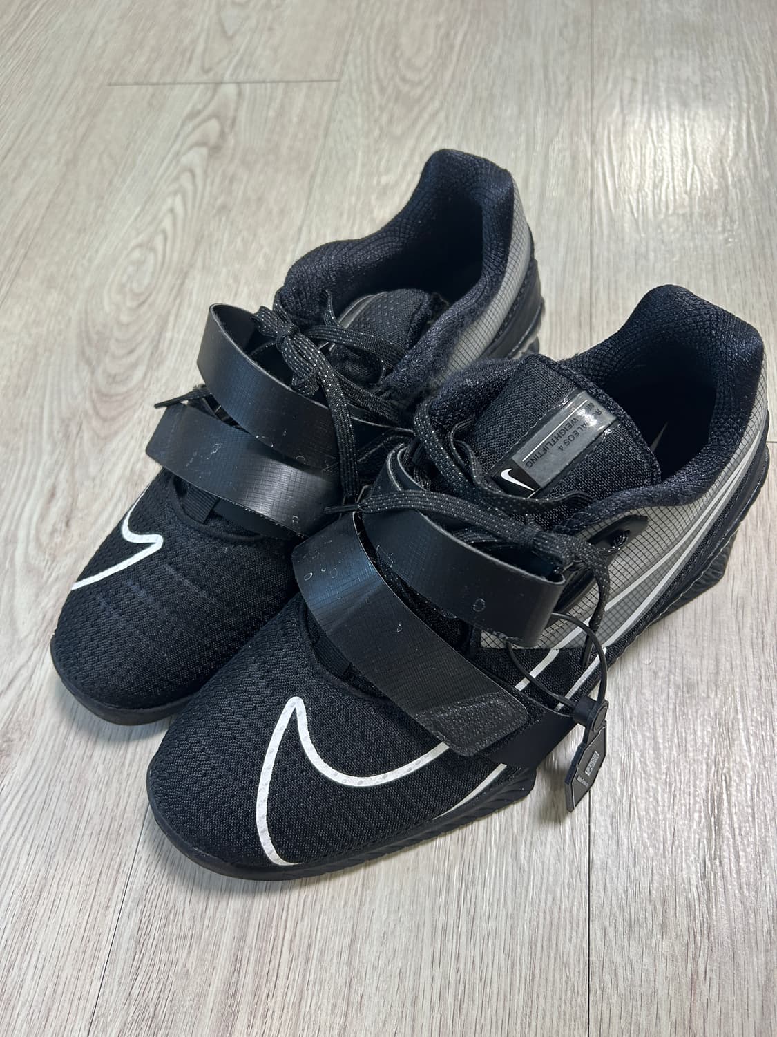 (280) 나이키 로말레오 4 블랙화이트 상품이미지1