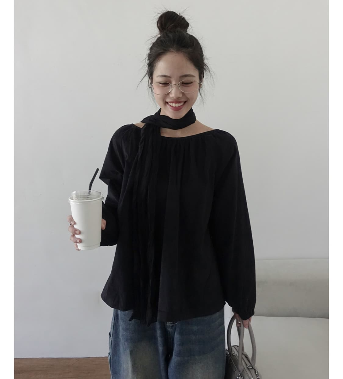 [새상품] 데일리쥬 made 조앤 피치기모 셔링 블라우스 상품이미지4