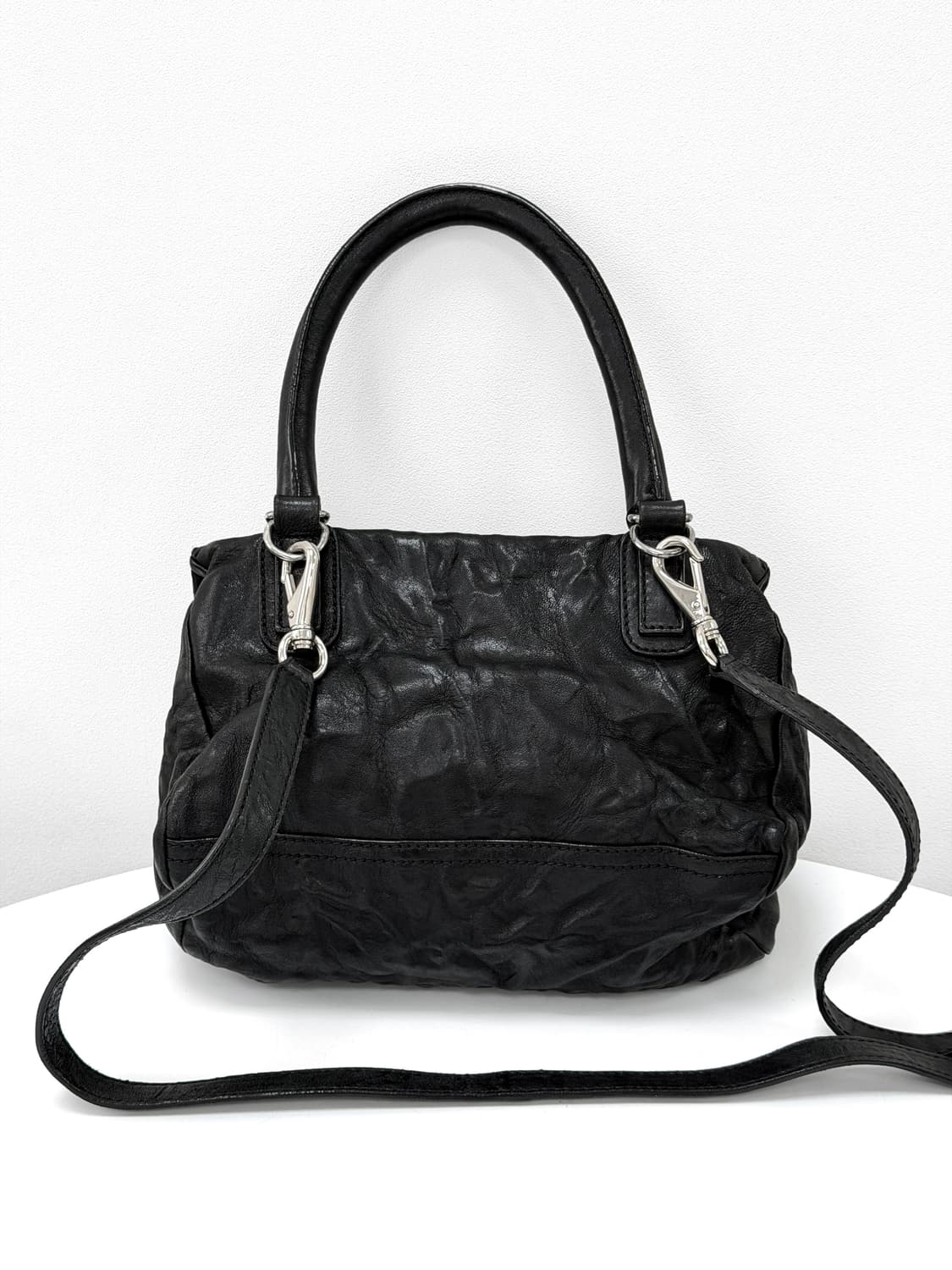 지방시 판도라 페페 링클 레더 숄더백 상품이미지5