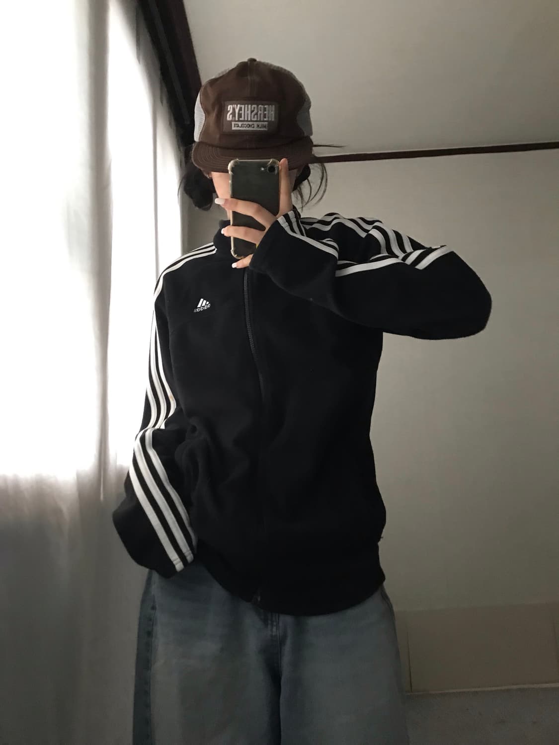 아디다스 검흰 후리스 집업 상품이미지1