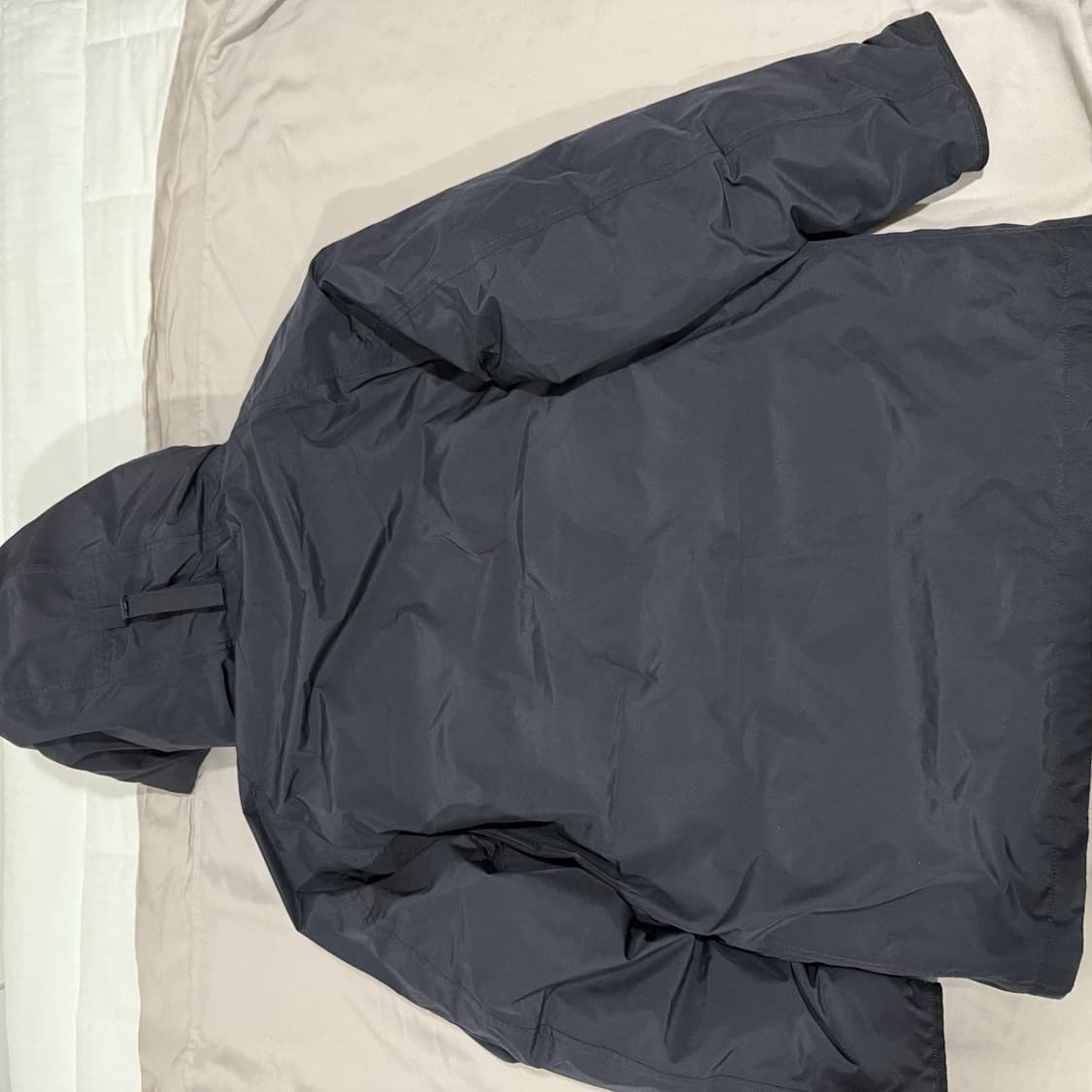 나나미카 고어텍스 다운코트 L 블랙 새제품 상품이미지2