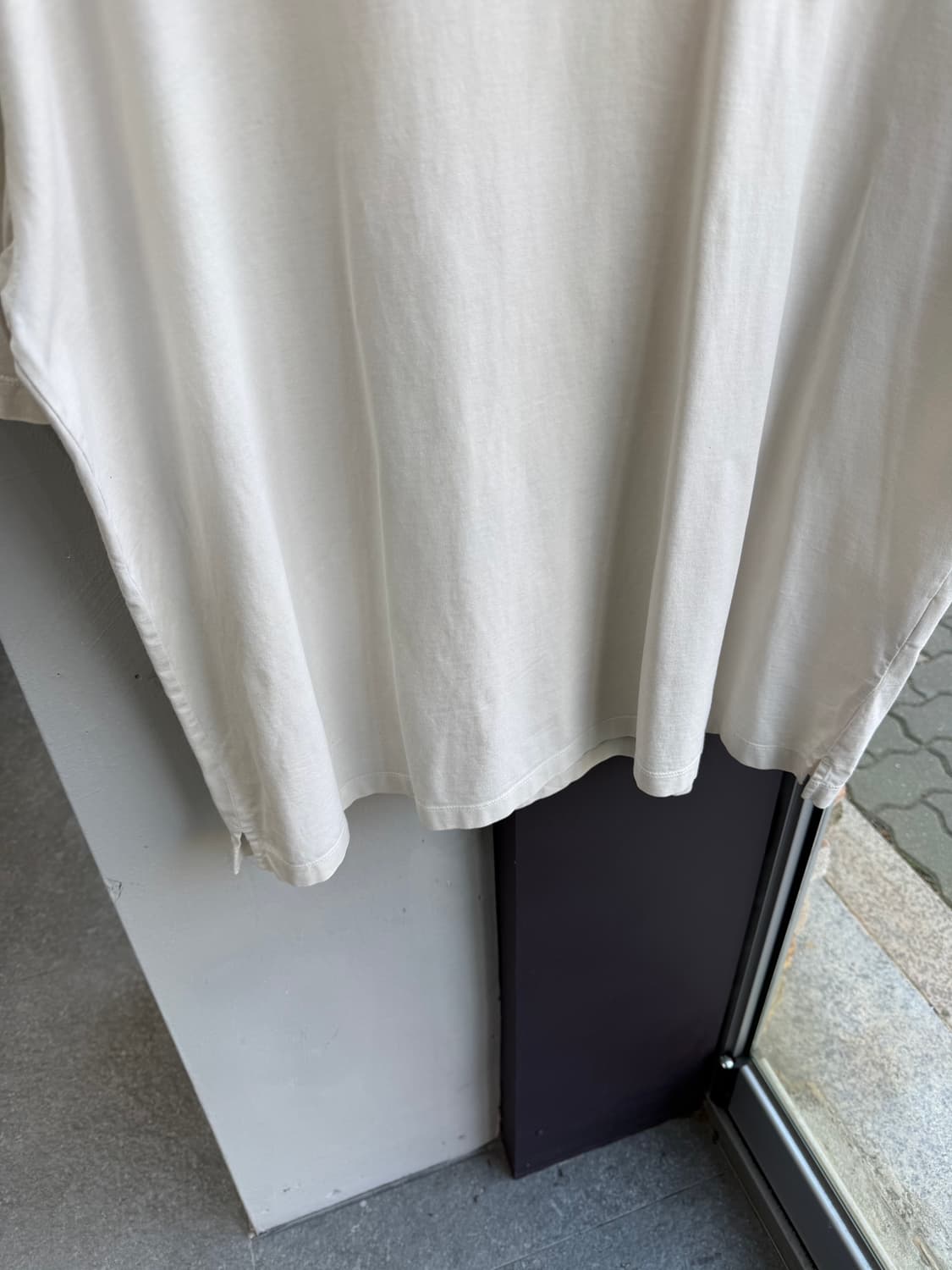 50/ 우영미 백로고 자수프린팅 라운드 반팔 상품이미지4