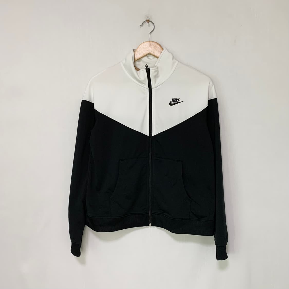 나이키 로고 화이트 배색 트랙탑 져지 무채색 00s M 상품이미지1
