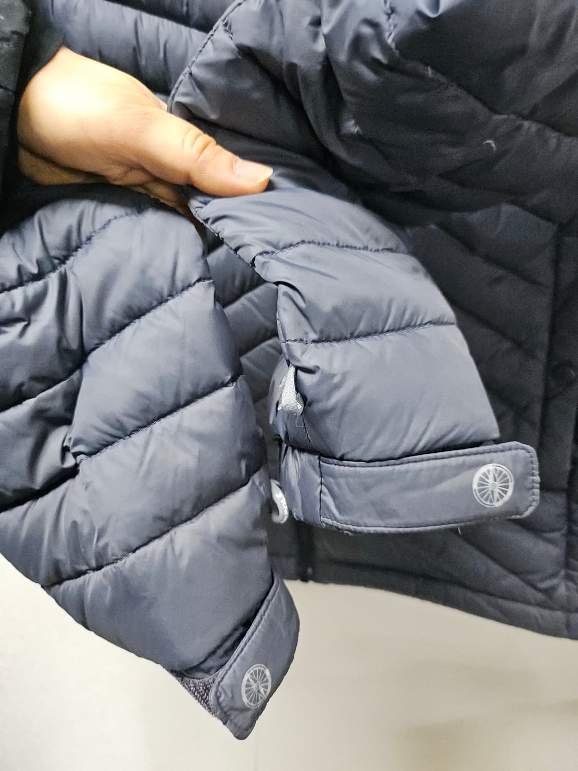 빈폴 그레이 경량 패딩 점퍼  100 상품이미지2