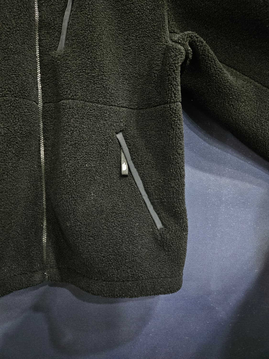 노스페이스 블랙 남성 세미오버핏 105~110 후리스 집업자켓  상품이미지6