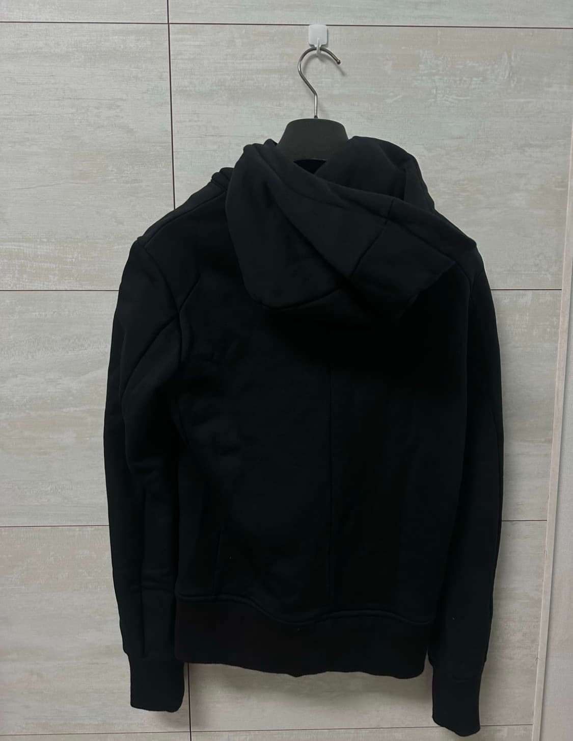 카즈유키 쿠마가이 어태치먼트 후드자켓 상품이미지3