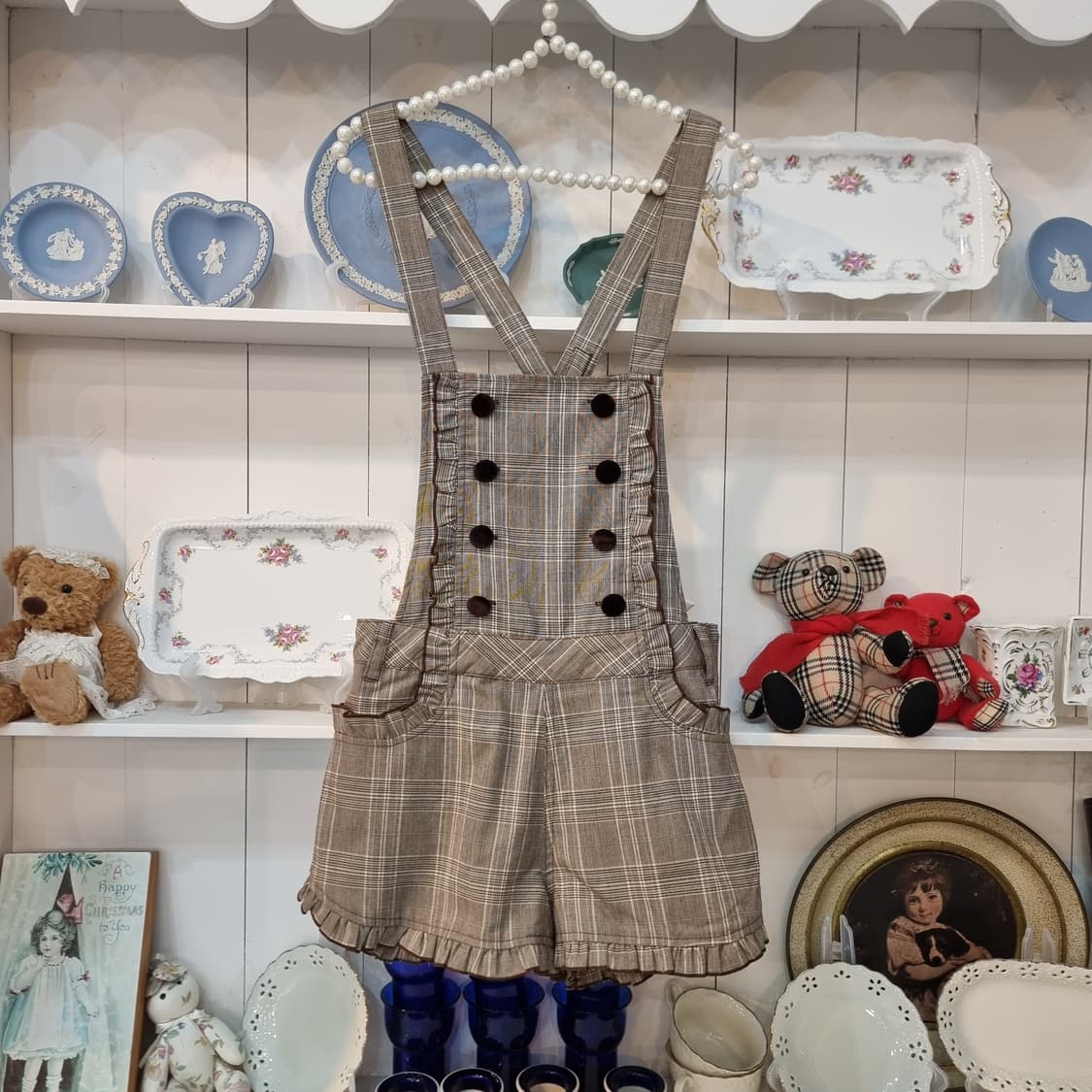 Tralala 트랄라라 클래식 체크 프릴 오버롤 쇼츠 상품이미지1