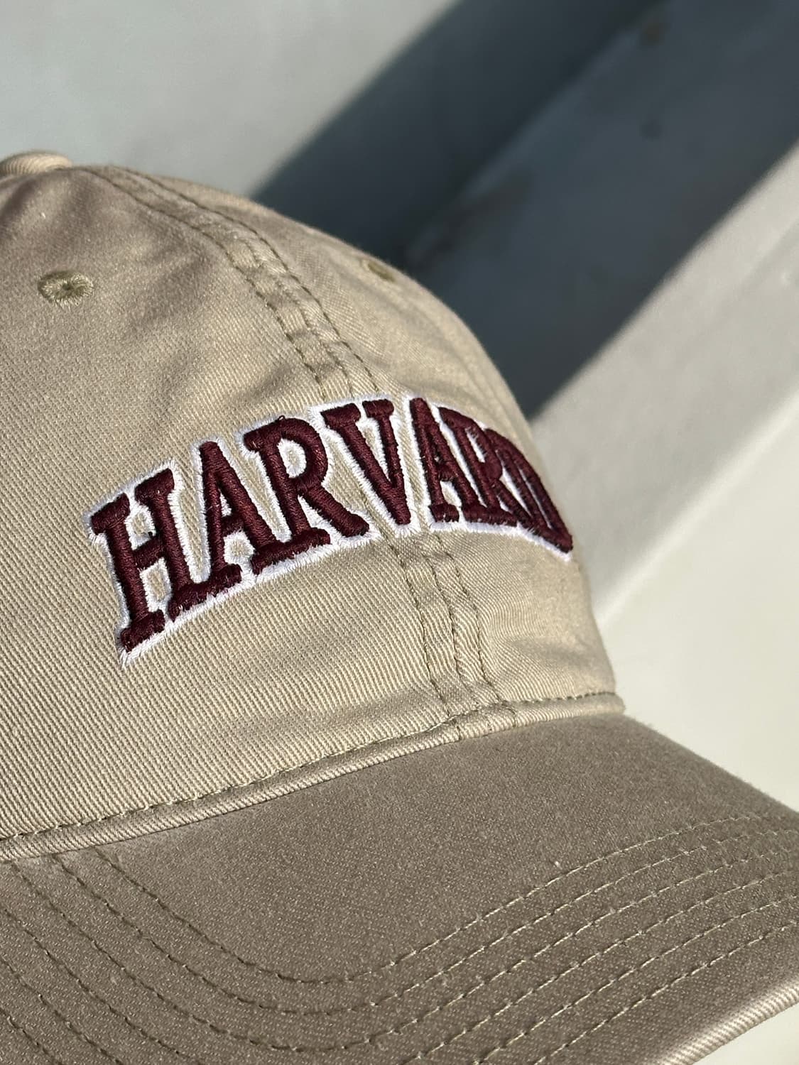 [F] 하버드 로고 베이지 볼캡 모자 상품이미지5