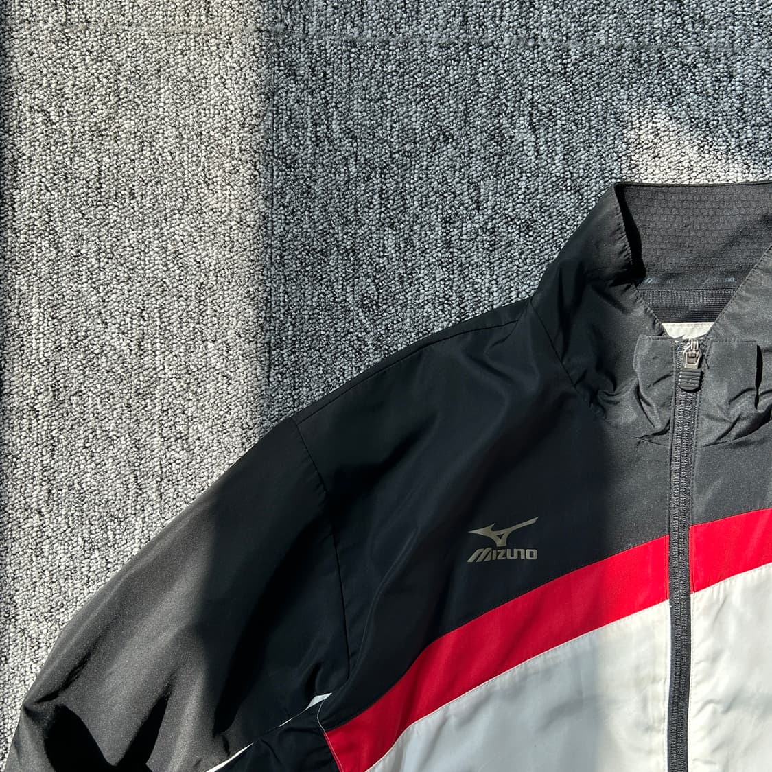 미즈노 올드스쿨 퍼포먼스 바람막이  상품이미지2