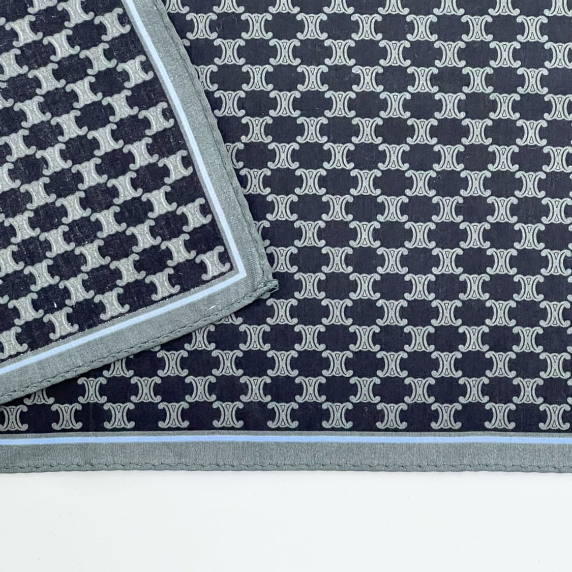 (새상품) celine / 셀린느 쁘띠스카프 손수건 상품이미지4