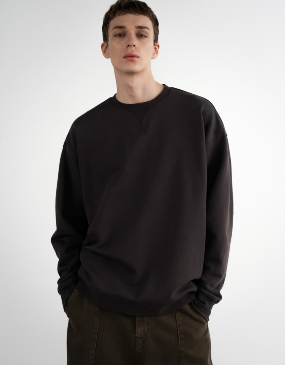 (L) 인사일런스 커브드 리브 스웨트셔츠 BROWN 상품이미지3