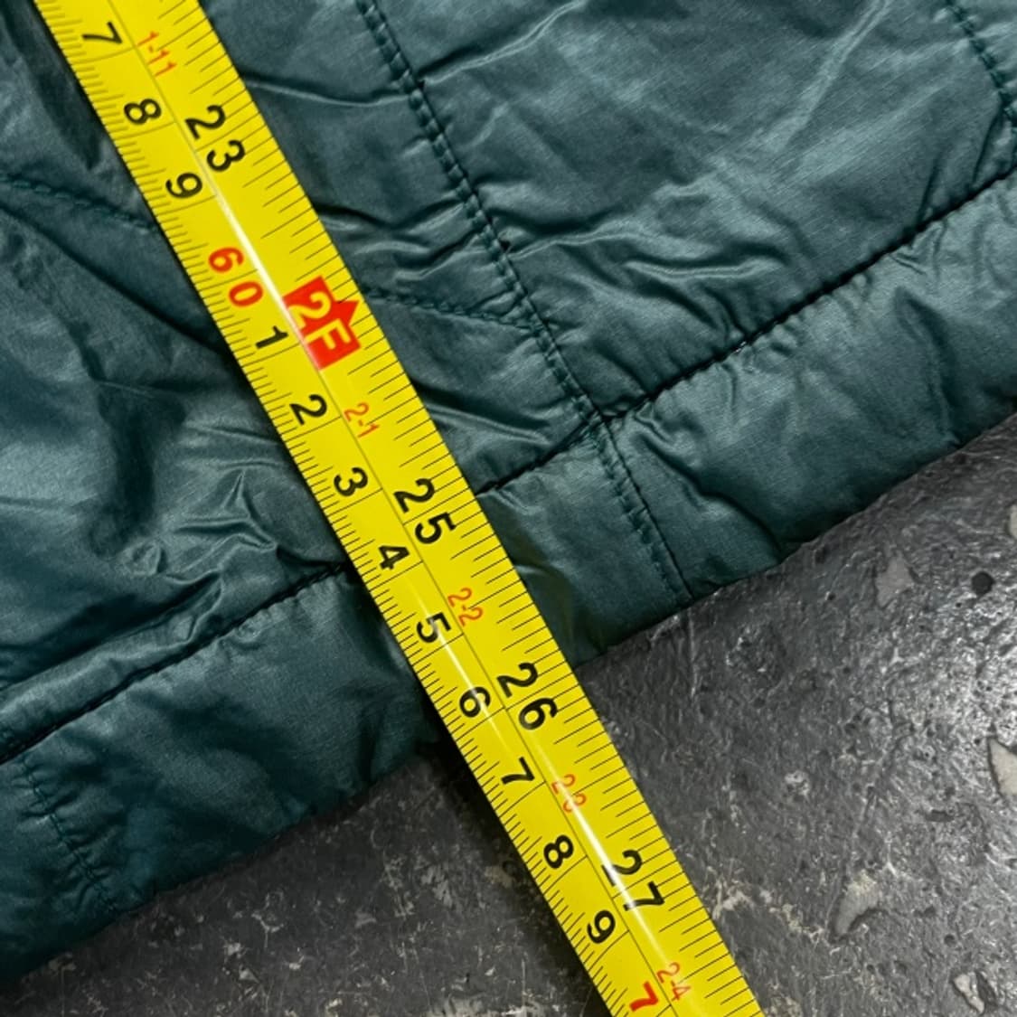 95 마운틴하드웨어 방풍 경량패딩  상품이미지8