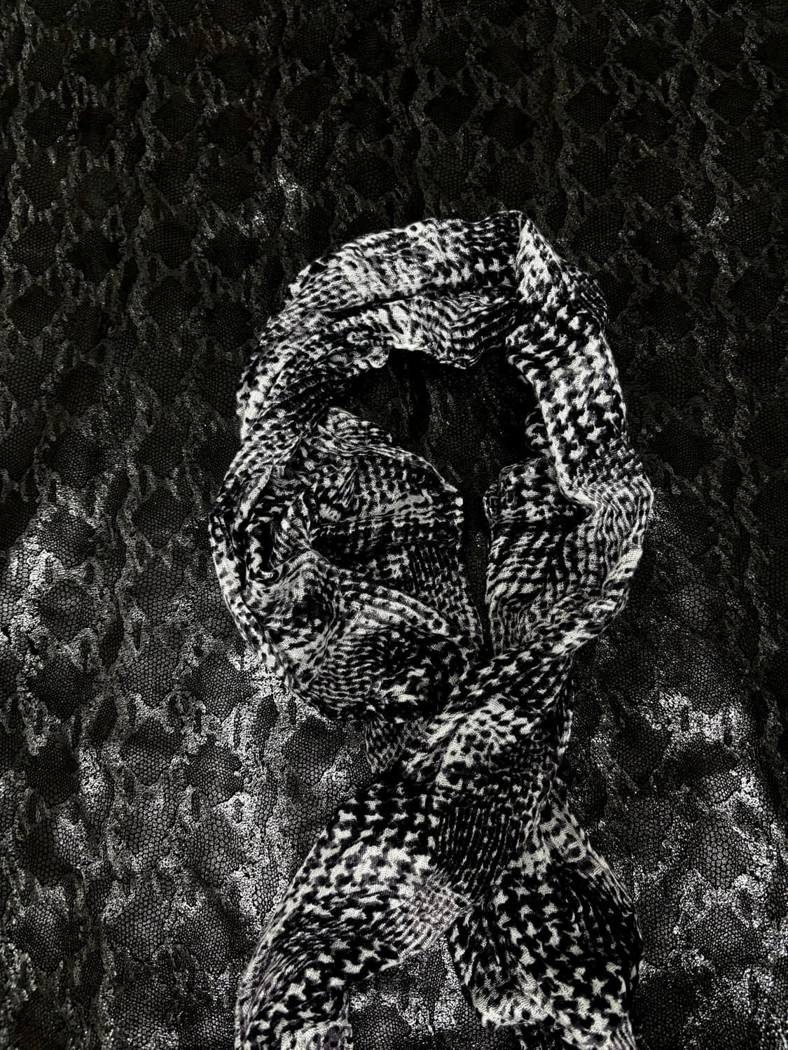 “Vintage” Y2K Scarf 상품이미지3