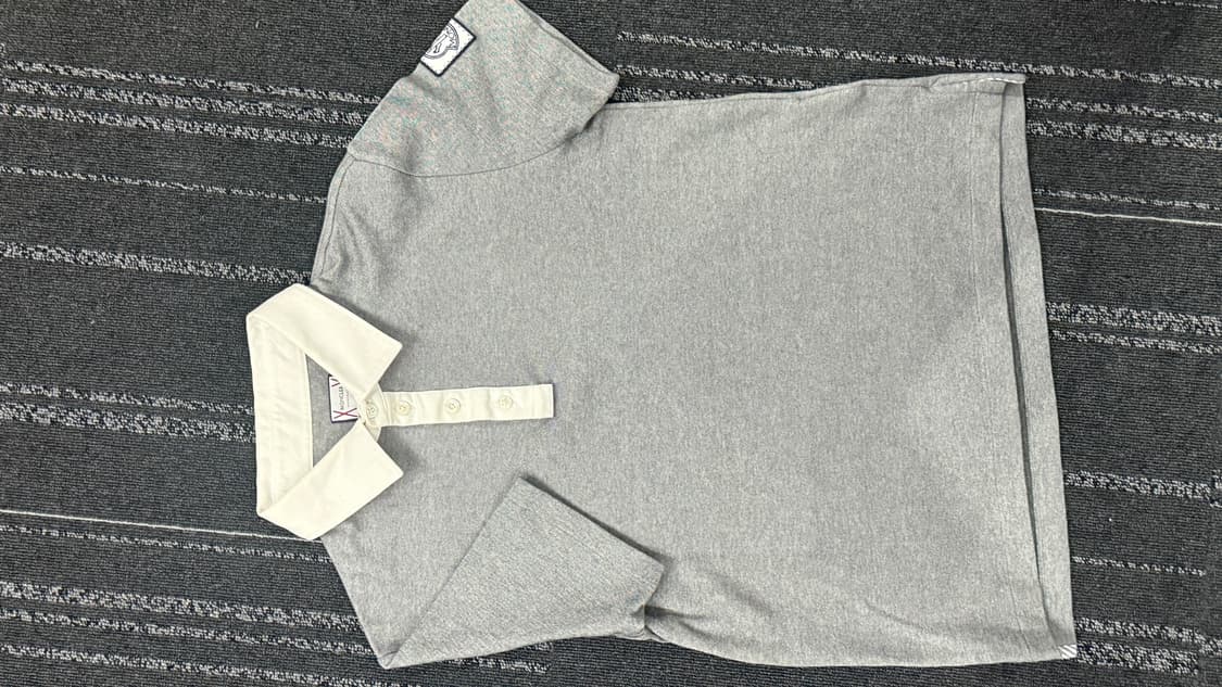 몽클레어 남녀공용 S 정품 카라티 상품이미지2