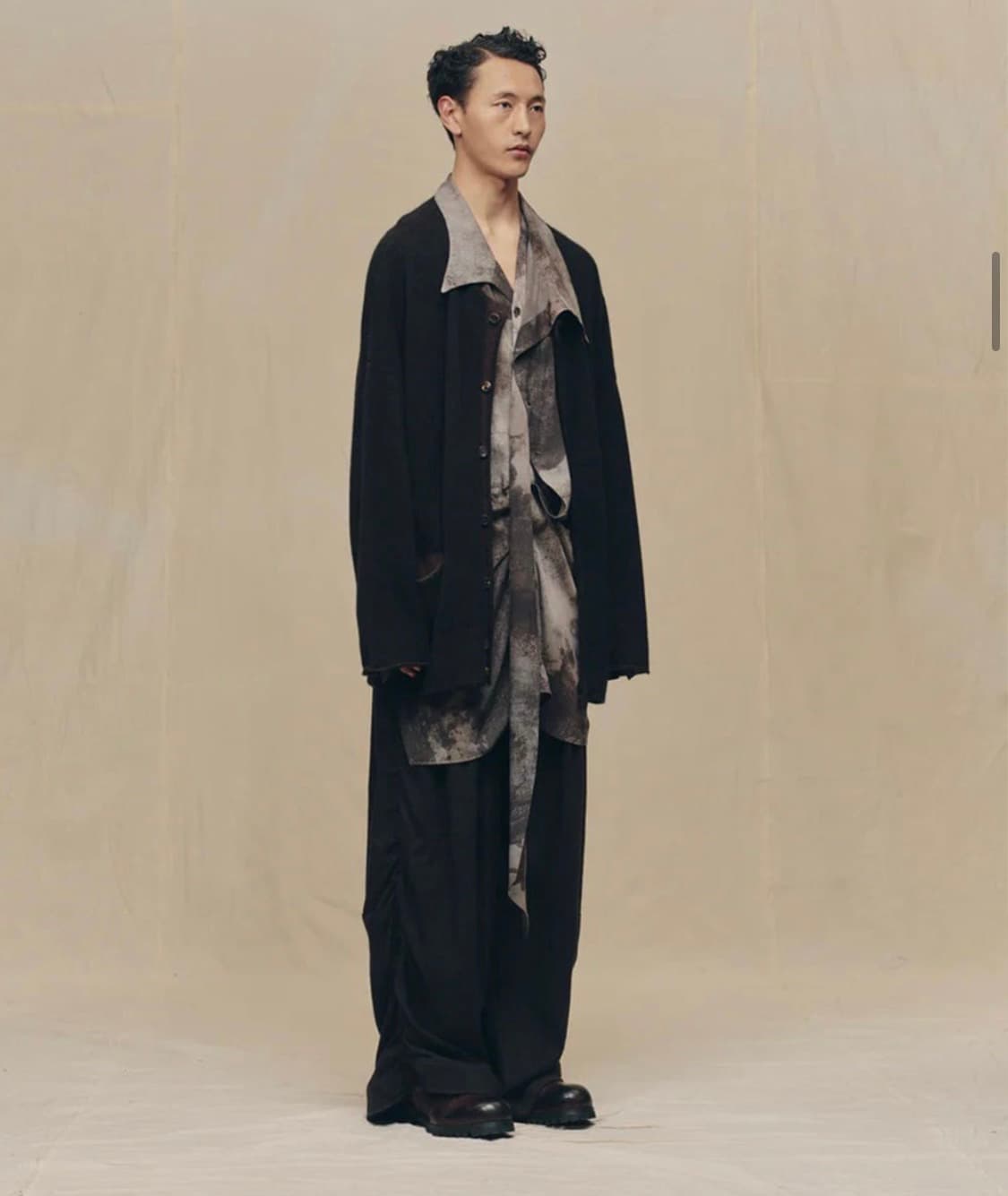 지기첸 25FW 크루넥 가디건 상품이미지1