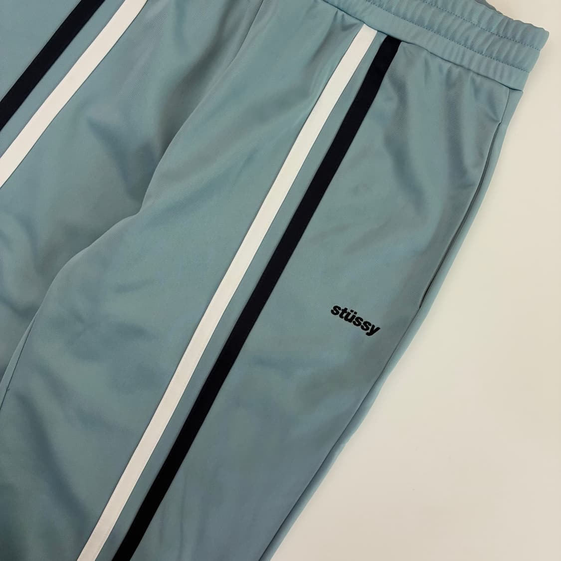 Stussy  스투시 폴리 스무스 스트라이프 트랙 팬츠 상품이미지3
