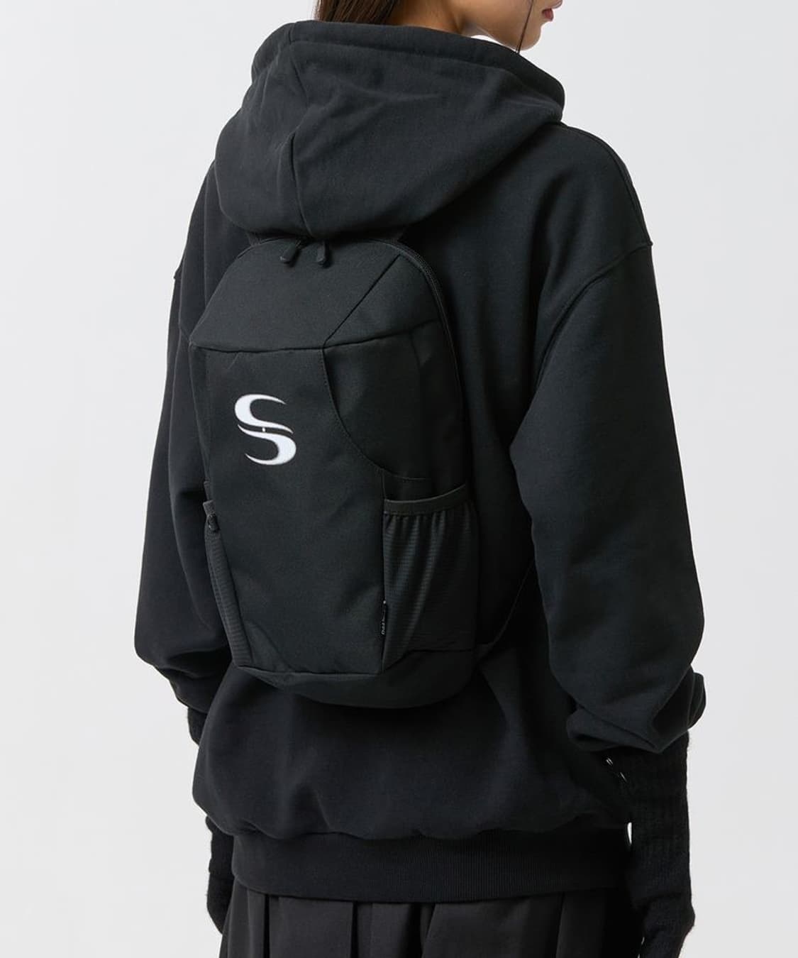 오드스튜디오 ODD X SORANO 커브드 스포티 백팩 상품이미지2